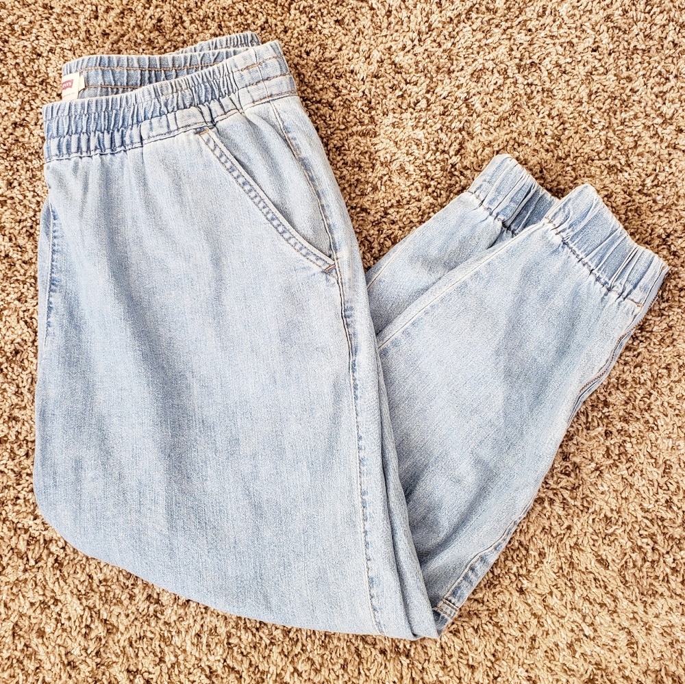 Levi's Joggers
